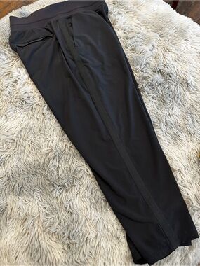 Athleta Nolita Slim Tapered Crop Pant